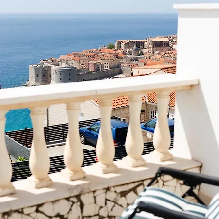 Panoramic Sea And Old Town View Apartment